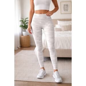 Athleta Elation 7 8 Leggings XS Camo High Rise Gray White Yoga Pants